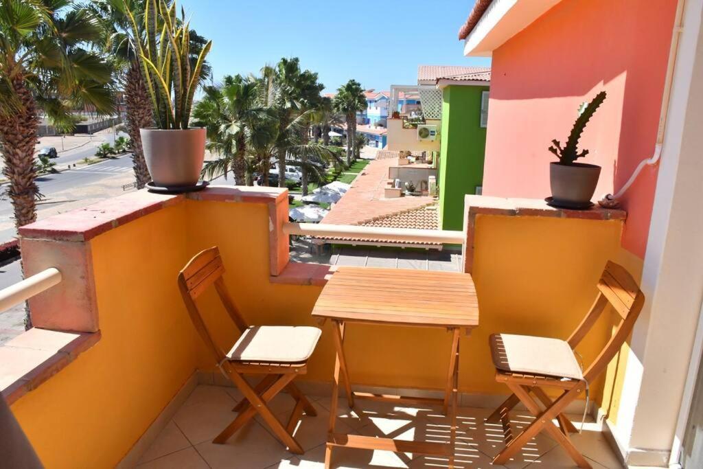 Ferienwohnung Kyaala Djadsal Moradias Pool&Sea Santa Maria Exterior foto