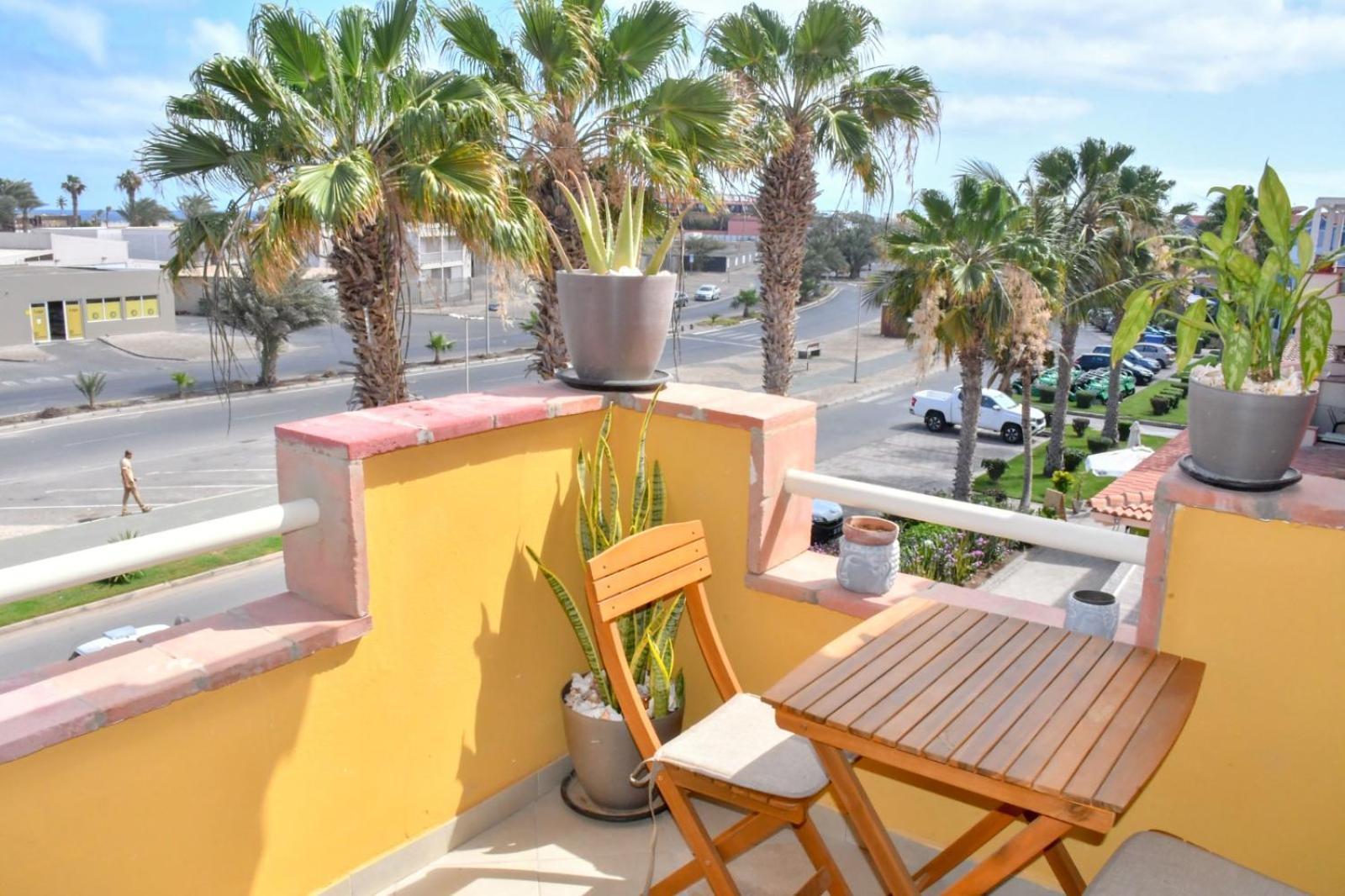 Ferienwohnung Kyaala Djadsal Moradias Pool&Sea Santa Maria Exterior foto